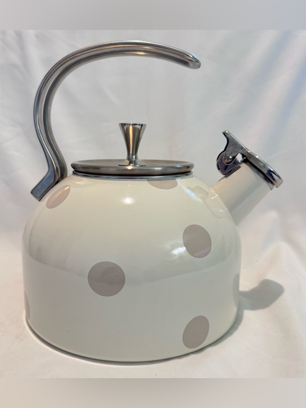 Kate Spade mLenox Beige Deco Dot Tea Kettle “Whistle While You Work” Enamel